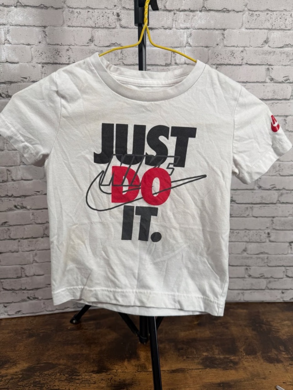Nike Just Do It Children's Boys Girls Shirt Size 4T - White Logo Print